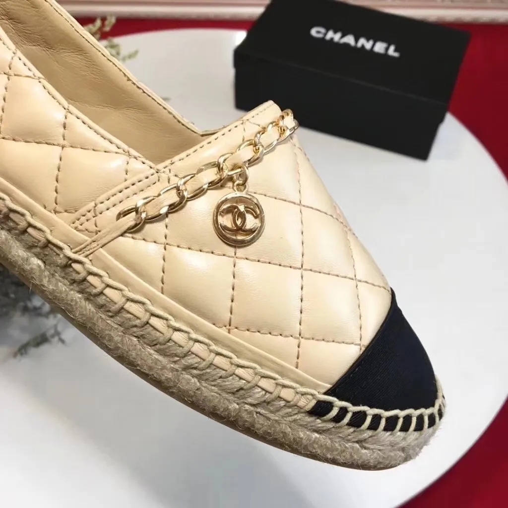 👟👟Ex-factory price 480👟👟 Size: 35-40🌹 🌈🌈[CHANEL Chanel] full range of fisherman shoes... The top version is welcome to compare with all the experts👟👟👟👟 (cloth, leather, lace, sequined) Wool mixed surface)💋💋The lining is made of original sheepskin (the hemp rope bottom and the rubber bottom are integrated) The 100-needle hemp rope is very thorough👍👍...High-quality customization🆚Purchasing agent source‼ ️ The popularity of fishermen’s shoes, I believe everyone who knows the goods knows that people on Earth/Mars are showing off their silk threads one after another💝💝 34-40 (41 and 42 can be customized and non-returnable) standard size 🎁Supporting packaging